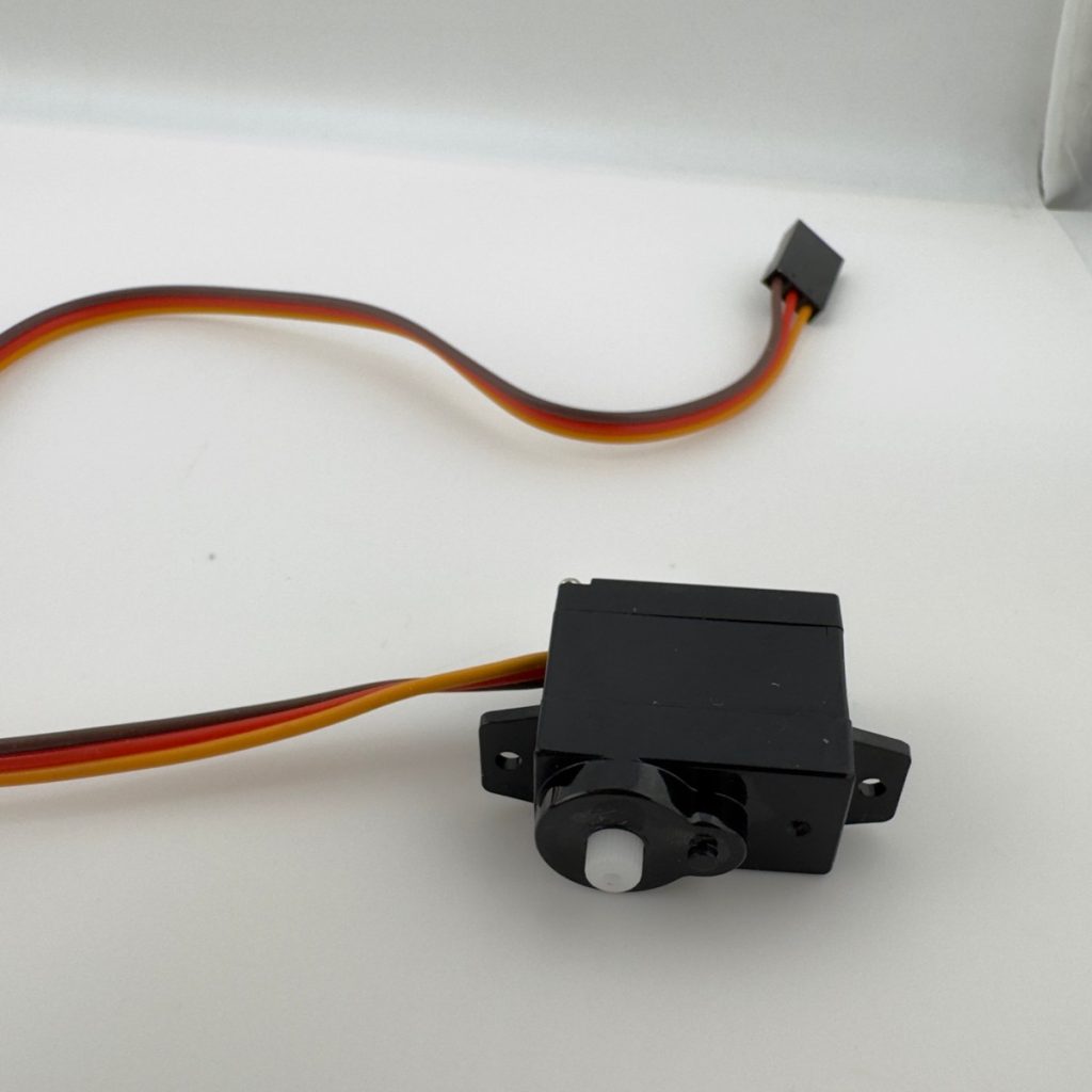 5g Micro Digital Plastic Gear Servo (180° Rotation)